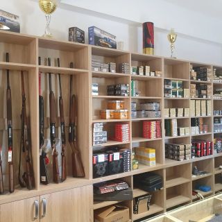 Na naší prodejně můžete koupit různé druhy i ráže nábojů. Těšíme se na Vás 👋👋👋