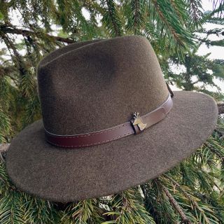 Klobouky Faustmann jsou nezbytným doplňkem každého lovce a milovníka přírody. Vyrobeny ze 100% vlny🐑, zaručuje pohodlí a...